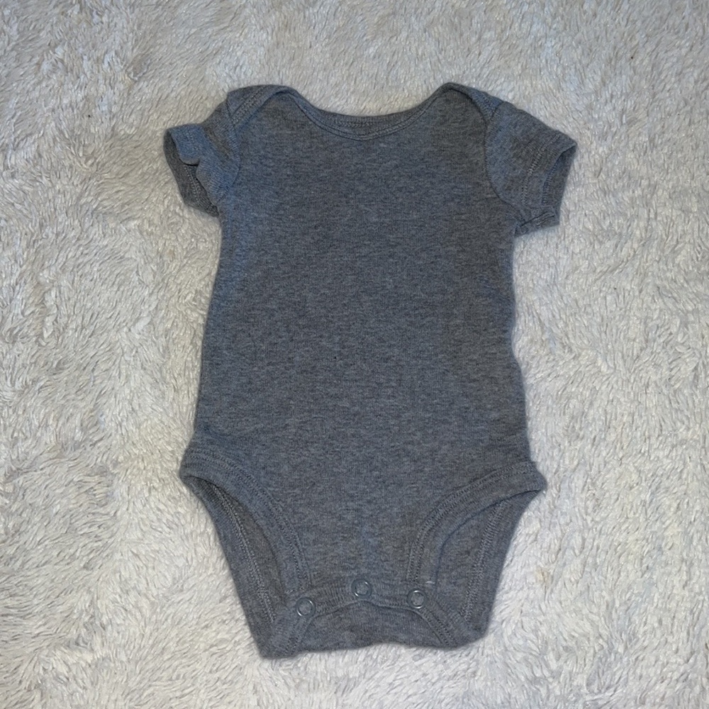 (3 for $10) carters newborn short sleeve gray bodysuit gender neutral